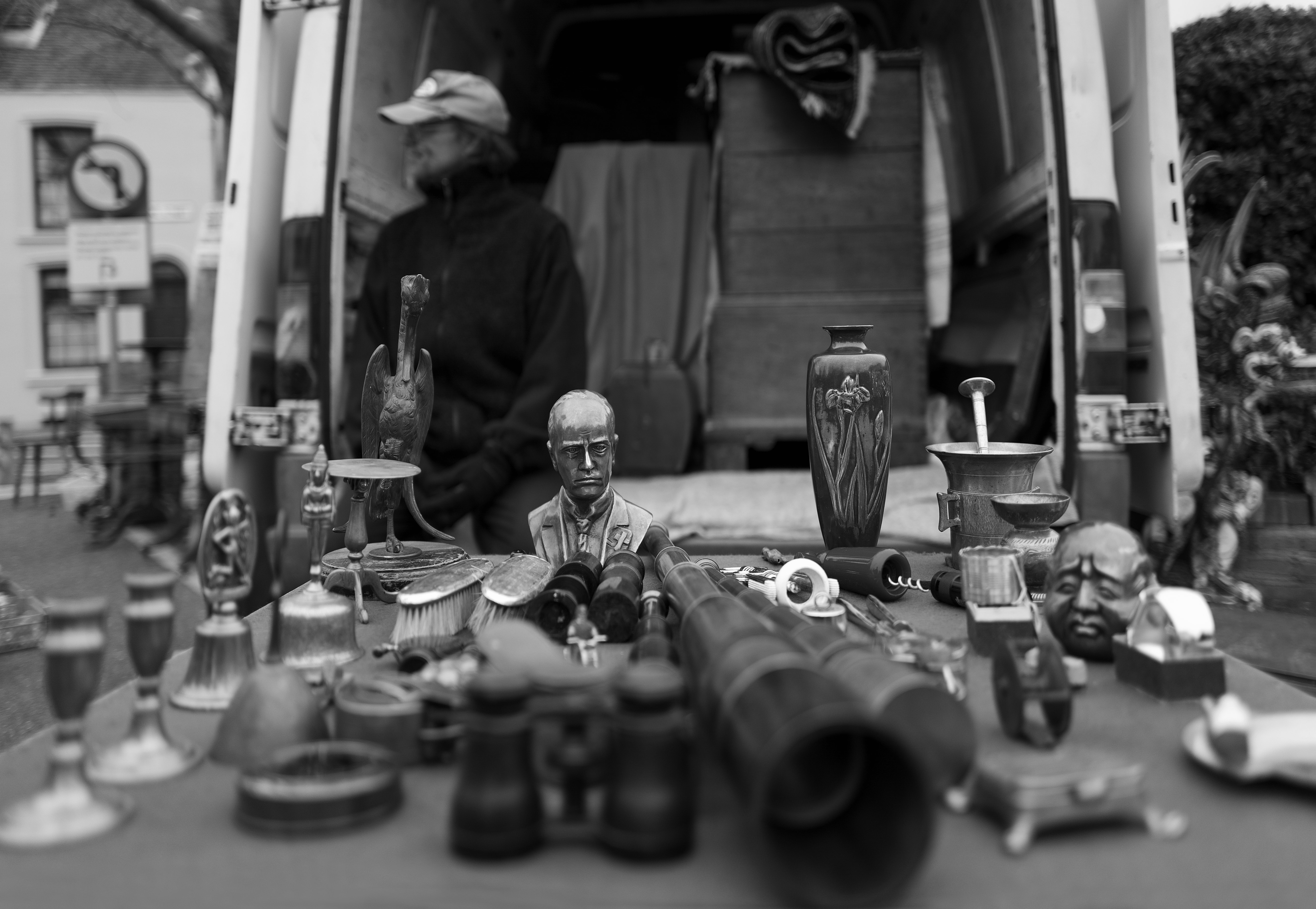 Objects, Deal Market