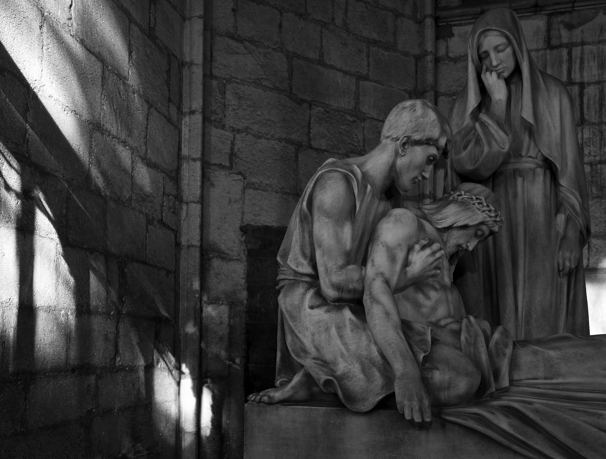 Statue Barcelona Cathedral