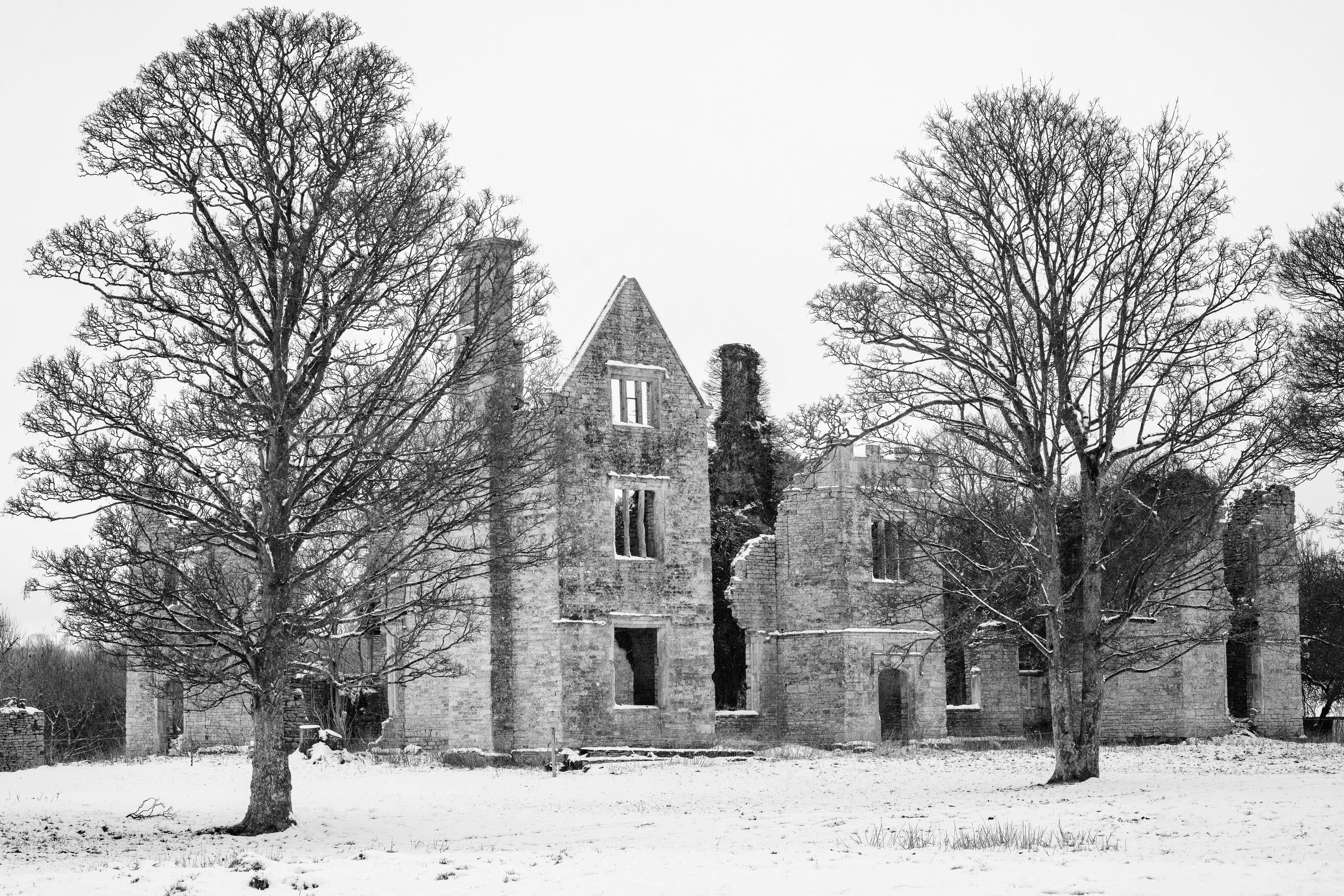Hampton Gay Manor in the snow